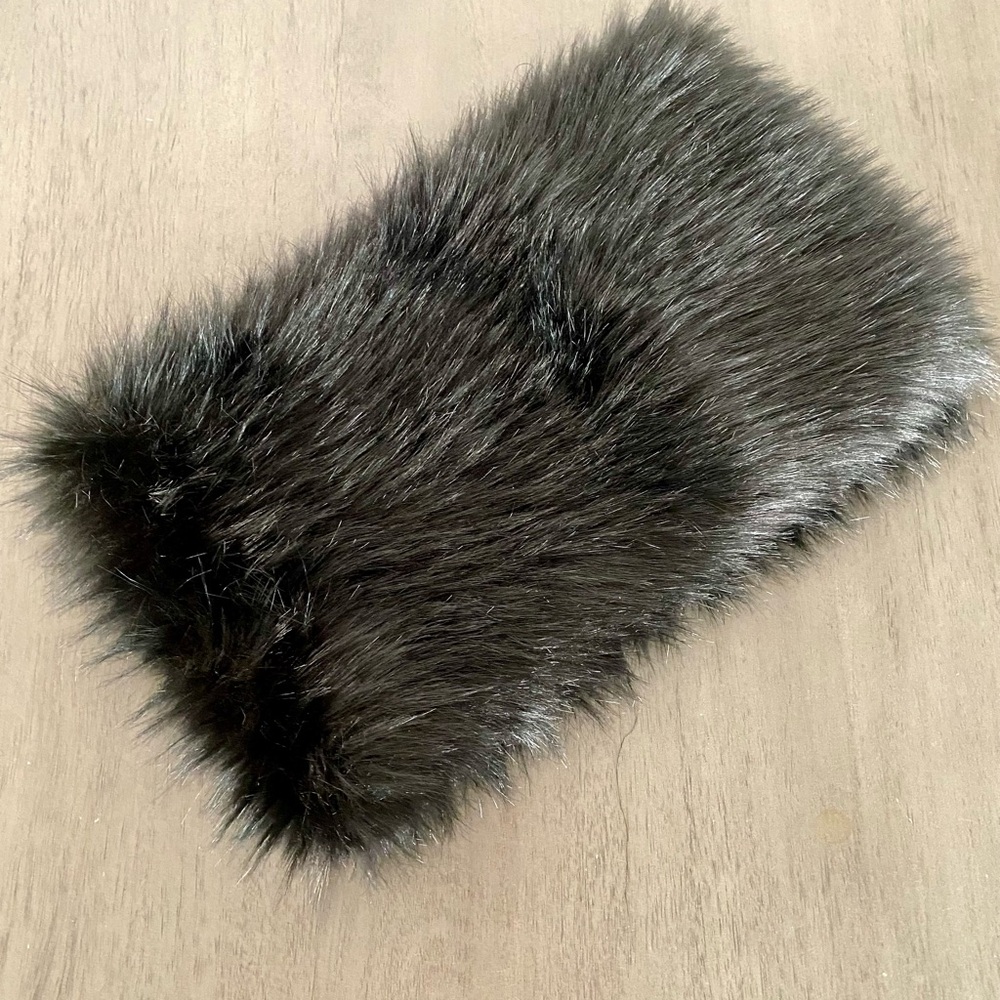 Karl Lagerfeld Black Faux Fur Collar Scarf - Picture 3 of 3